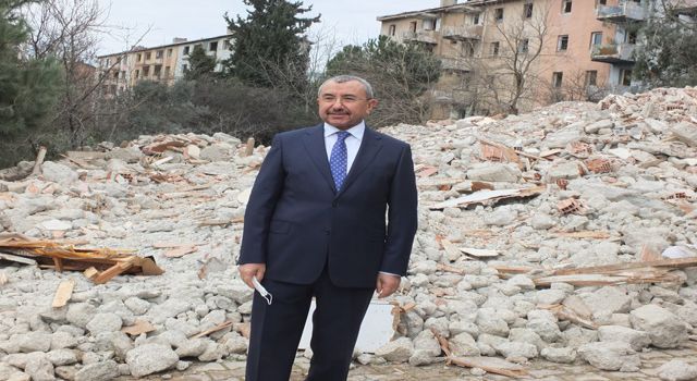 İsmail Erdem; “Bu işleri yapabiliyorsanız makamınızda oturun, yapamıyorsanız bırakın gidin”