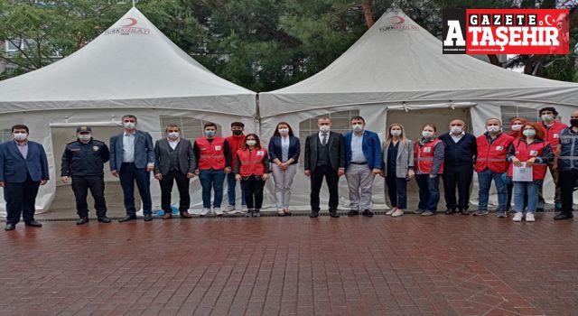 Ataşehir'de Kaymakamlığın düzenlediği “Kan Bağışı Kampanyasına” yoğun ilgi
