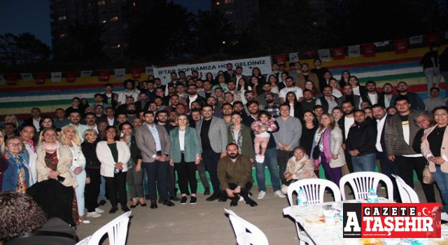 CHP Ataşehir Gençlik örgütü iftarda buluştu