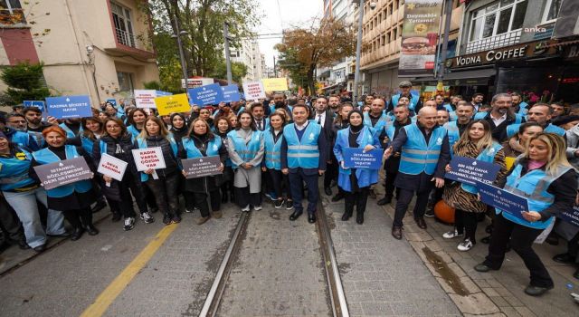 Ali Babacan, Kadına Şiddete karşı Kadıköy'de yürüdü