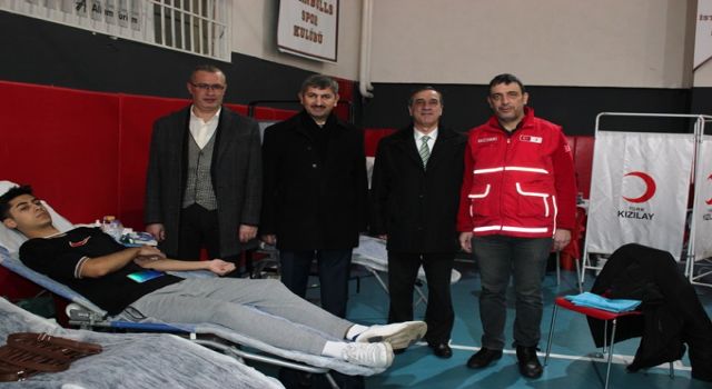 Ataşehir Kızılay Şubesi’nden kan bağışı kampanyası