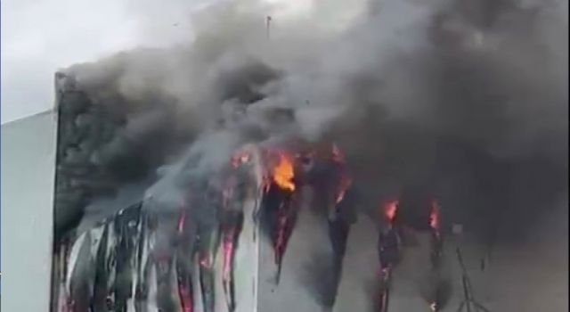 Ataşehir'de mobilya imalathanesinde yangın; 1 yaralı