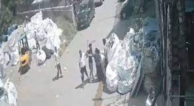 Ataşehir’de hız kavgası: Satır ve bıçakla dükkan bastı