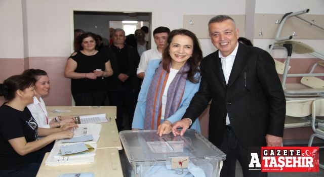 Battal - Gamze İlgezdi, oyunu Küçükbakkalköy'de kullandı