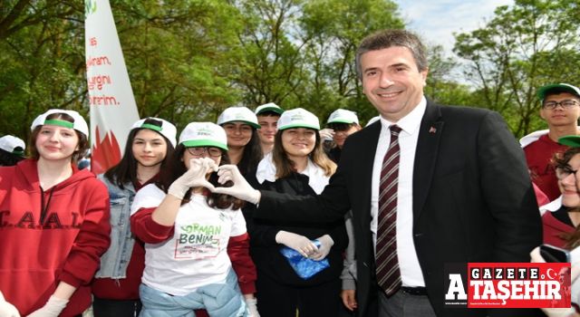 Başkan Erhan Güzel ormanda çocuklarla çöp topladı
