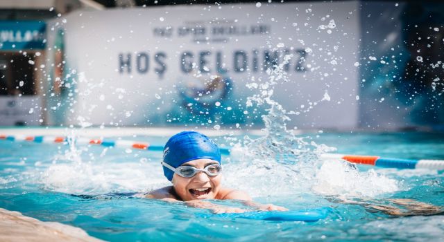 Ataşehir’de çocuklar tatili doya doya yaşıyor