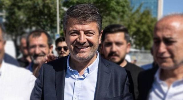 Başkan Tutdere göreve iade edildi