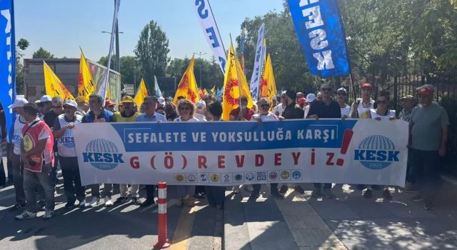 Memurlar iş bıraktı: 'Sefalete ve yoksulluğa karşı görevdeyiz'