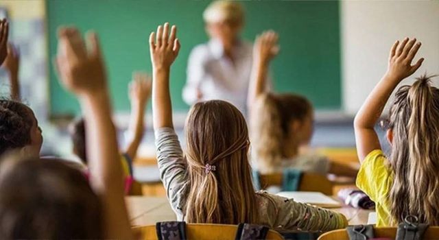 İstanbul Valiliği'nden 'ilk gün' düzenlemesi: Okullar saat kaçta açılacak?