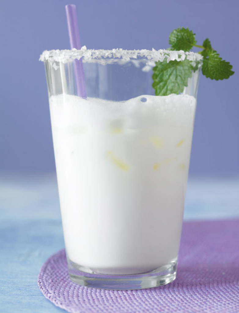 SICAK HAVADA SERİNLETEN İÇECEK: AYRAN