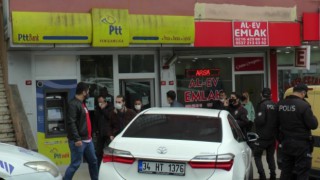 Ataşehir'de PTT'ye silahlı soygun girişimi