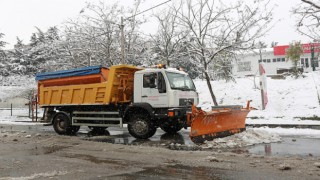 Ataşehir Belediyesi karla mücadelede 7/24 görev başında