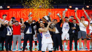 Anadolu Efes Eurolegue'de şampiyon oldu
