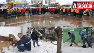 Ataşehir’de karla mücadele ekipleri 7/24 görev başında