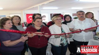 Ataşehir Emekliler Derneği Kadın üyeleri emeklerini sergiledi