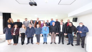 Ataşehir'de muhtarlara yönelik 'Aile Okulu' kursu