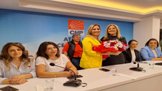 Hülya Çiçek CHP Ataşehir Kadın Kolları Başkanlığı için adaylığını açıkladı