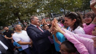 İBB 45 bin öğrenciye kırtasiye seti dağıtımı başladı