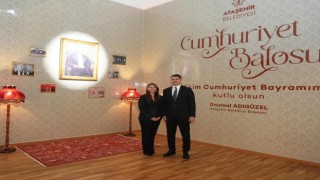 ATAŞEHİR'DE BİR İLK. CUMHURİYETİN 102. YILINA ÖZEL UNUTULMAZ BALO