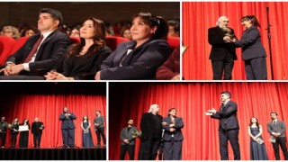 Binnur Kaya, İsmail Dümbullü Ödülünün Yeni Sahibi Oldu